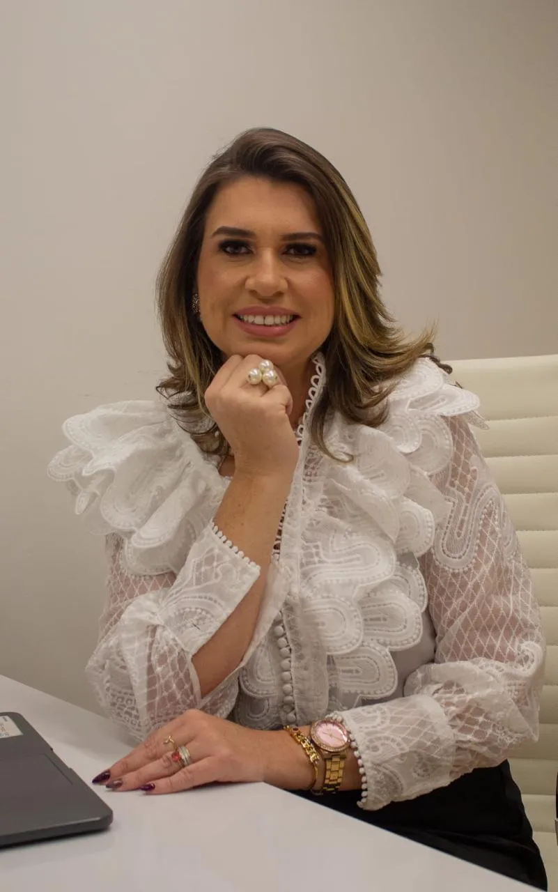 Dra. Evelyn Enout, biomédica esteticista, fundadora da VIP Biomedicina